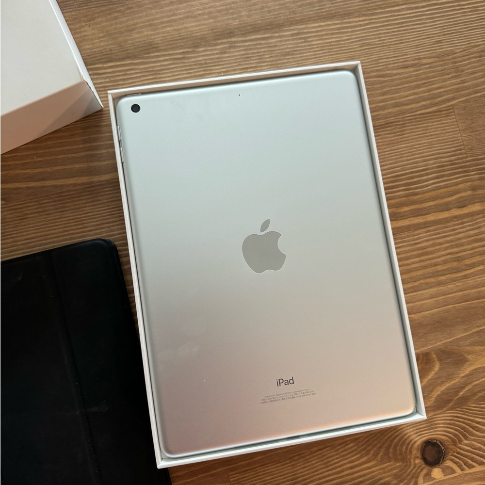 iPad 6th silver 128GB
